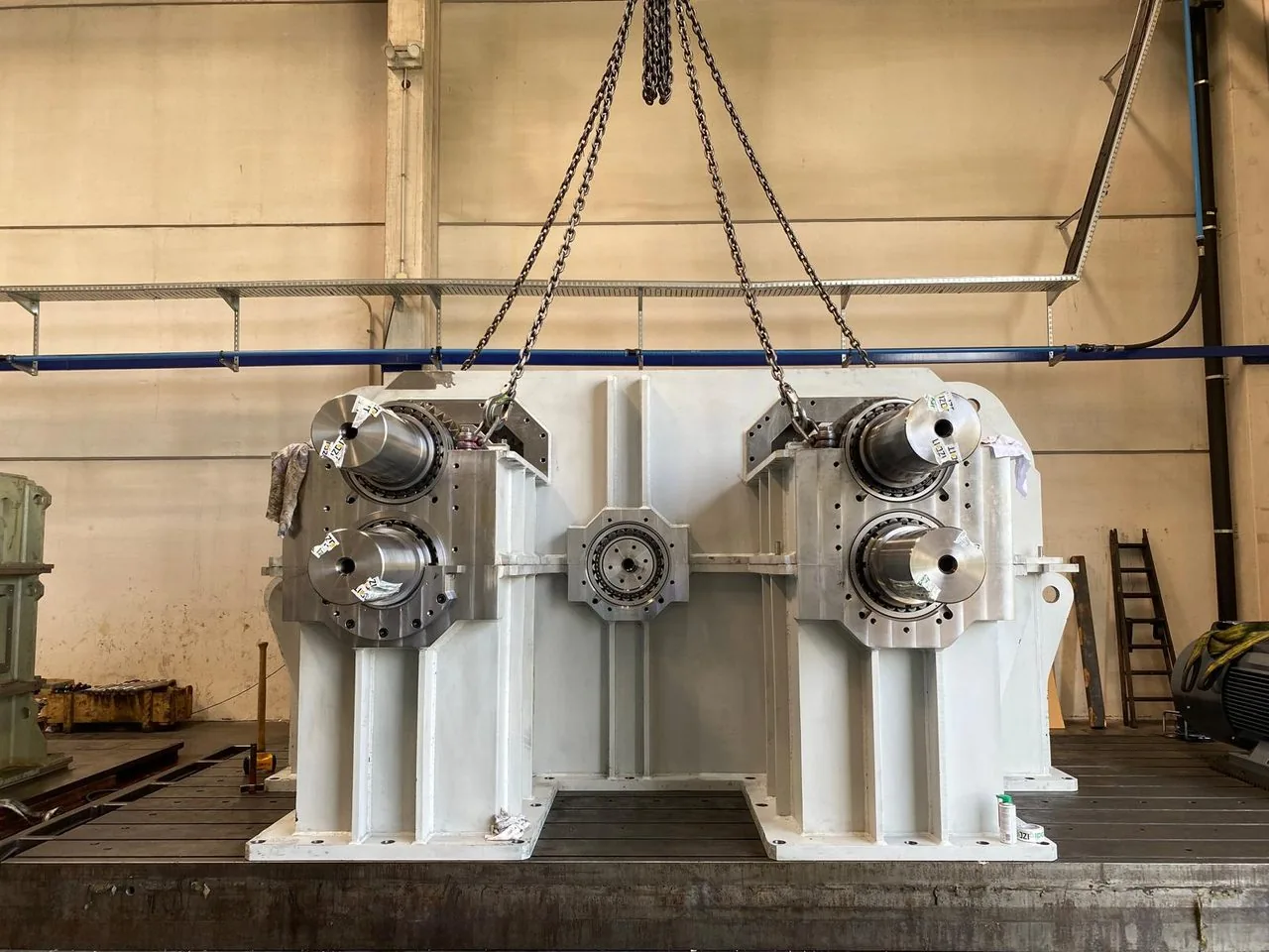 Gearbox for rolling